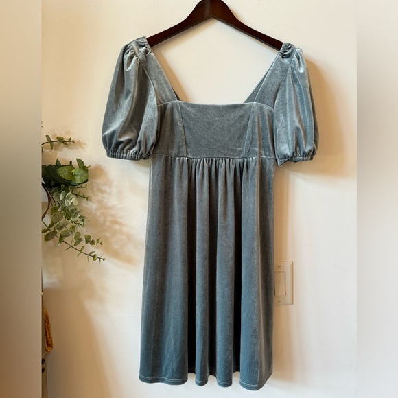 vylette Dresses & Skirts - Vylette Juliet Grey Blue Velvety Midi dress Size Medium